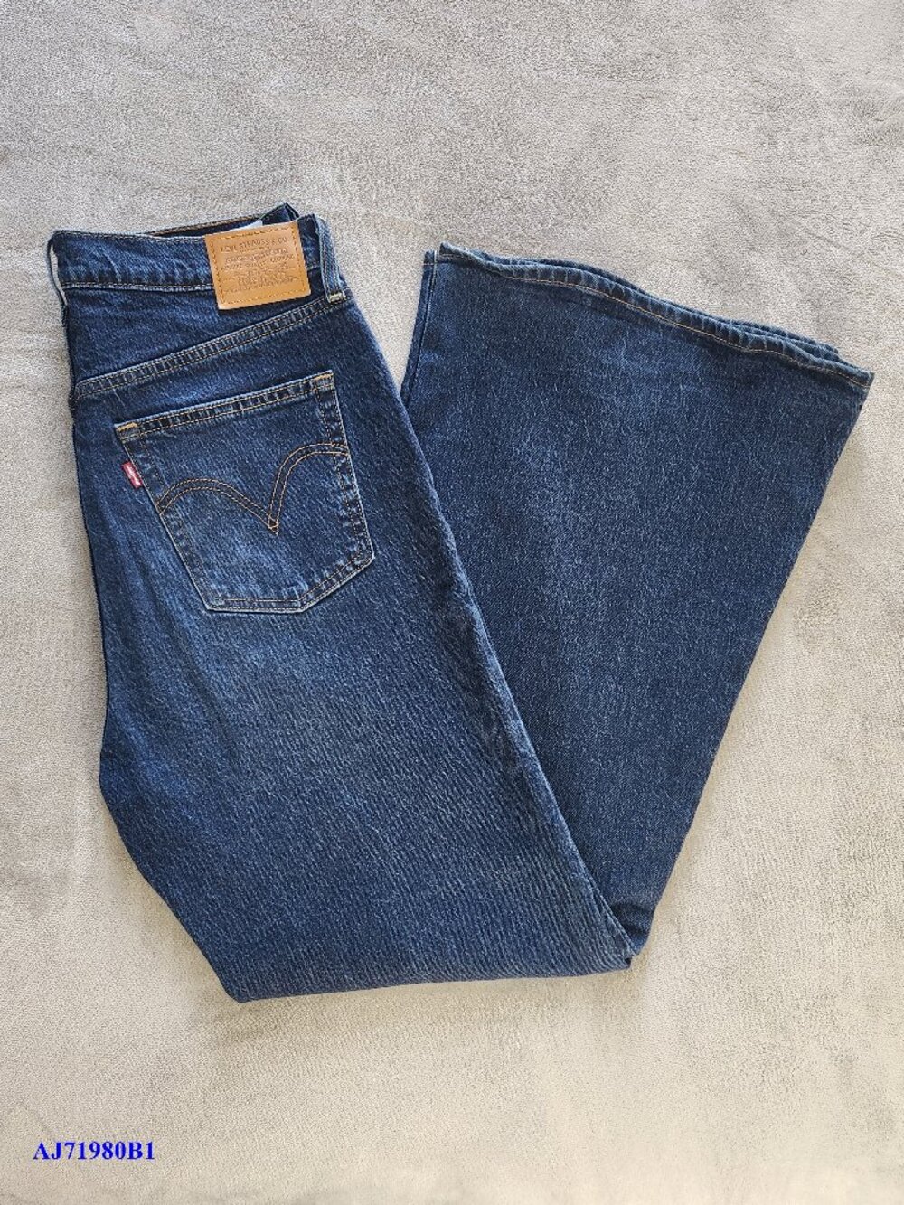 Levi's Ribcage Bell High Rise Flare Jeans sz 32